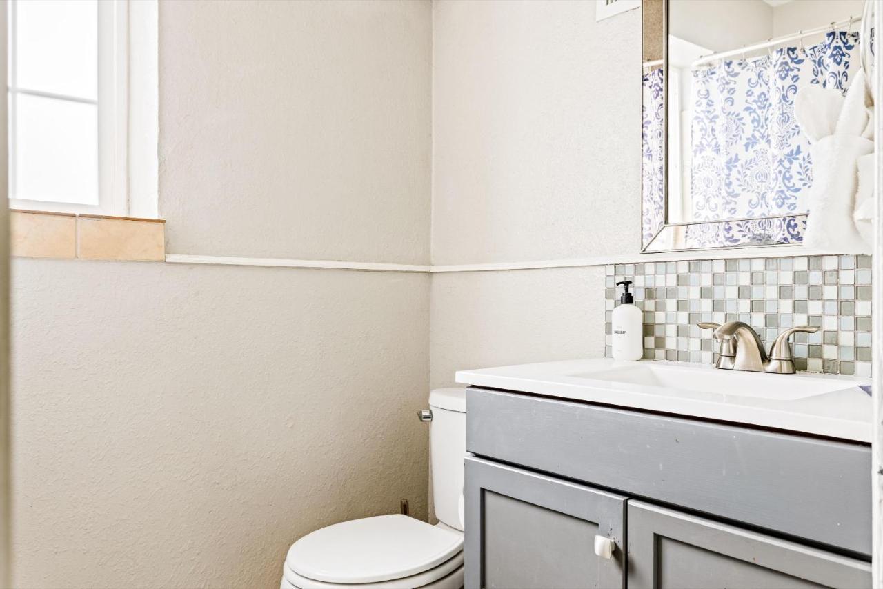 Apartment Stylish Retreat - King Beds - Walk To Sloans Denver