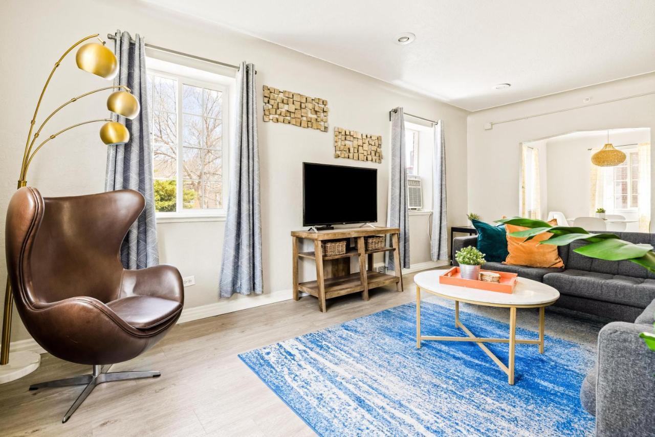 Stylish Retreat - King Beds - Walk To Sloans Appartement DEN