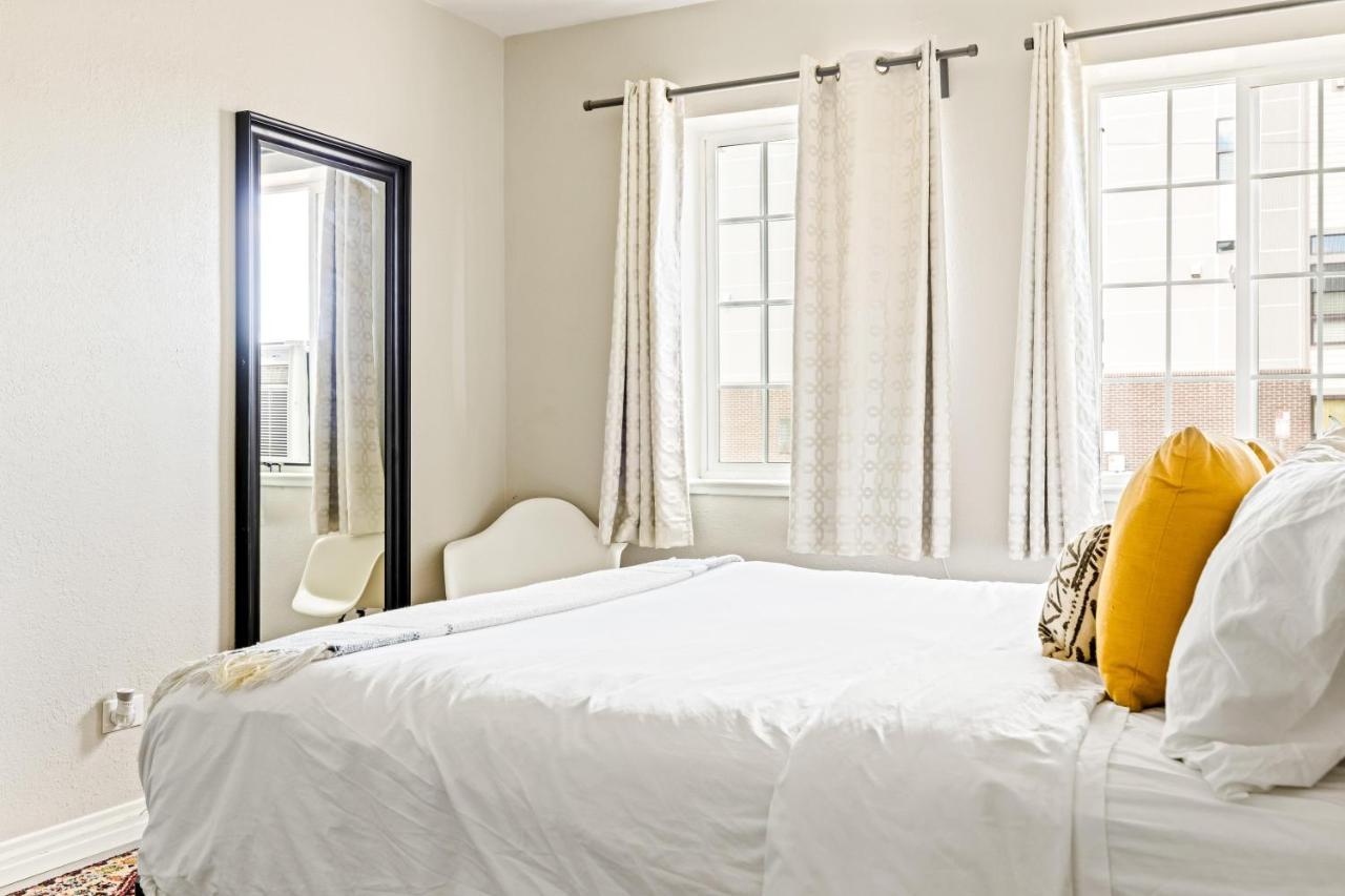 Appartement Stylish Retreat - King Beds - Walk To Sloans *
